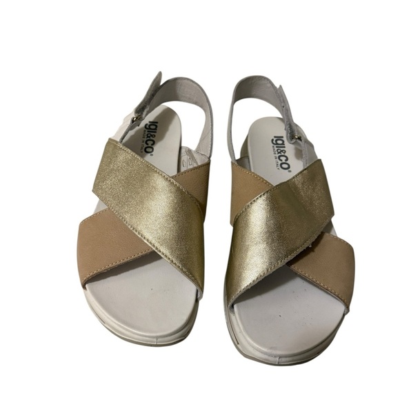 White Platform Shoes with Modern Chunky Sole - Picture 8 of 10